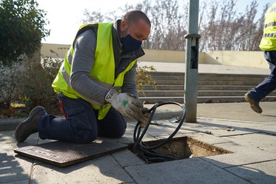 Avui s'ha iniciat la reposició del cablejat de coure en aquesta zona.