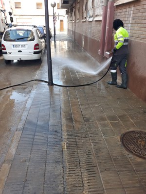 La Paeria també ha incidit en la neteja dels carrers Cuenca, La Manxa i Concòrdia del barri del Secà de Sant Pere.
