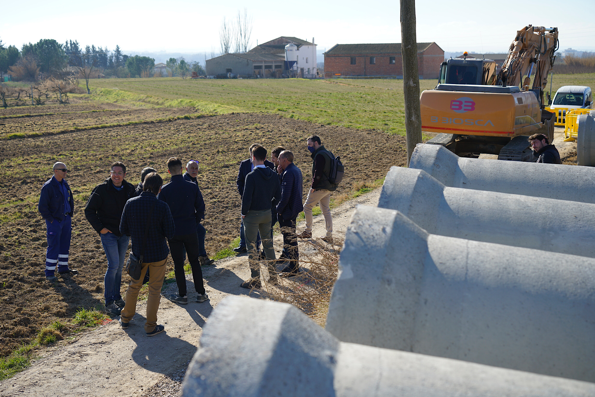 Pueyo ha visitat les obres que s'estan duent a terme a Llívia, acompanyat de Castro, Postius i tècnics municipals i de l'empresa
