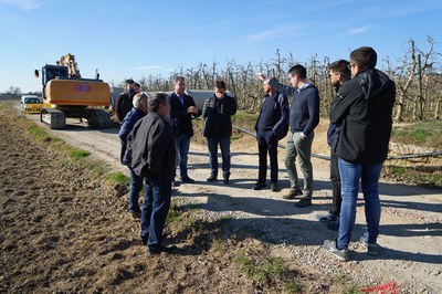 Pueyo ha visitat les obres que s'estan duent a terme a Llívia, acompanyat de Castro, Postius i tècnics municipals i de l'empresa.
