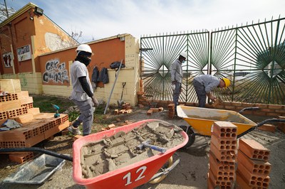 L'actuació consisteix a tapiar els accessos a l'antiga discoteca.