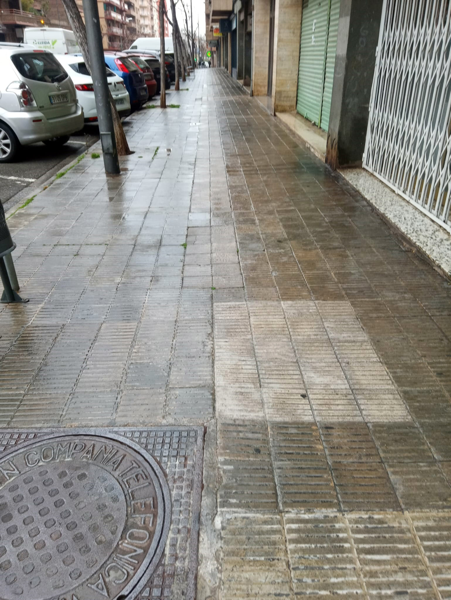 Actuacions de neteja intensiva amb hidropressióa a diversos punts de la ciutat. La setmana passada es va actuar, entre altres, al carrer Humbert Torres