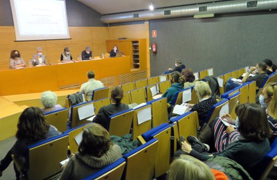 La tinent d'alcalde, Sandra Castro, i el regidor David Melé, al Consell Escolar Municipal, amb el director dels SSTT d’Educació a Lleida, Claudi Vidal.