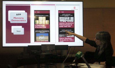 La tinent d'alcalde Sandra Castro ha presentat la nova aplicació de Memòria Democràtica.