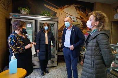 Una guia orienta els establiments adherits per cercar solucions i implementar mesures amb l'objectiu d'esdevenir espais més amigables..