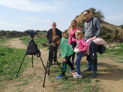 Aquesta ha estat una activitat molt familiar, que ha despertat la curiositat dels més petits.