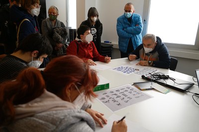 El Pic Dibuix Fest ha programat tallers i intervencions artístiques tot el dia, tant a l'interior del centre com a l'exterior.