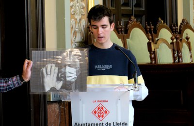 Com a novetat, enguany s’ha incorporat la categoria de fotografia periodística. El treball guanyador ha estat del Marc Sol, del col·legi Claver.