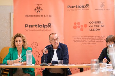 El paer en cap, Miquel Pueyo, ha presidit la sessió i ha donat la benvinguda als assistents.