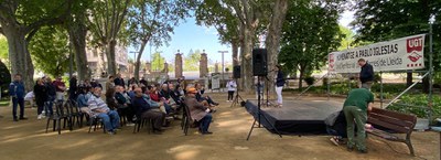 L'ofrena floral i homenatge als militants del sindicat s'ha fet al recinte dels Camps Elisis.