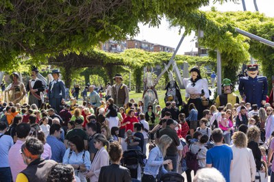 Després de la plantada a la plaça Blas Infante, s’ha fet la cercavila, que han seguit centenars de lleidatans i lleidatanes.