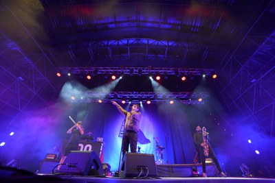 Els Zoo han estat els grans protagonistes de la nit a l'escenari principal de la Festa Major.