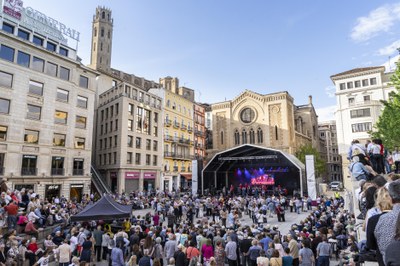 El Ball de Festa Major amb l'Orquestra Rosaleda a la plaça Sant Joan.