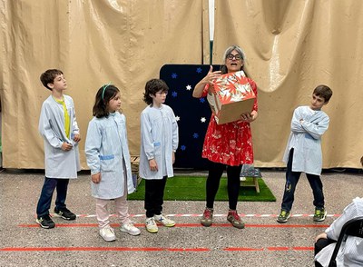 Sessió de contacontes sobre Europa i les seves institucions a l’escola Sant Jaume Les Heures, la setmana passada.