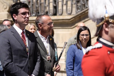 Fotografia de l'alcalde de Lleida, Miquel Pueyo, a les matinals del seguici.
