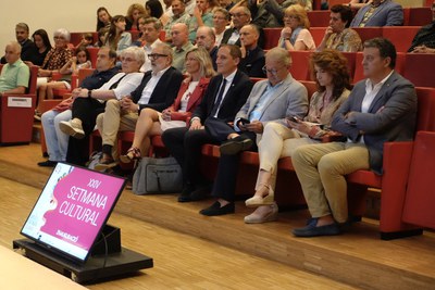 Diversos regidors han assistit a l'acte d'aquest vespre a la Llotja.