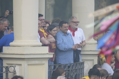 Els regidors de la Paeria també participen de l'Aplec i fan costat al president de la Fecoll.