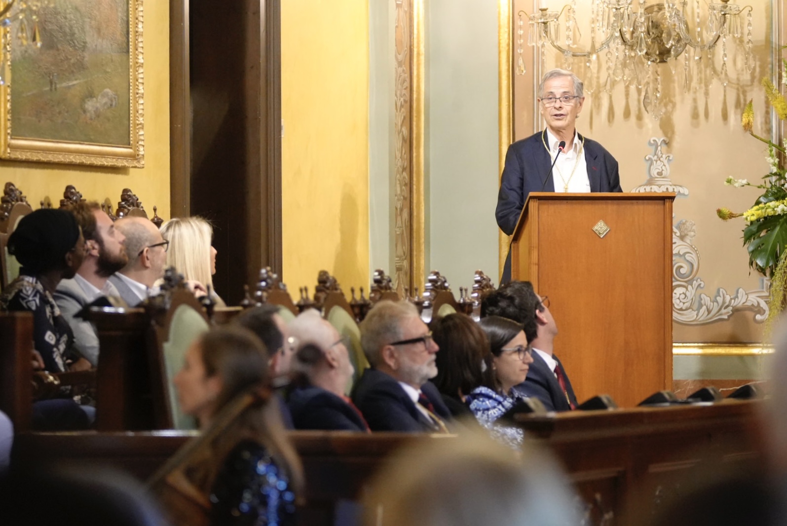 El doctor Viñas ha pres la paraula en nom de tots els guardonats per fer palès l'agraïment a la Paeria