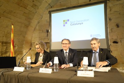 La directora general, el conseller i el director dels serveis territorials d'Economia, Ramon Alturo, s'han adreçat als assistents.