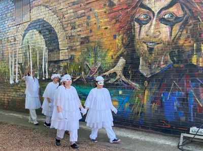 La Companyia La Màxima de l'FP Ilersis ha protagonitzat una acció poètica performativa.