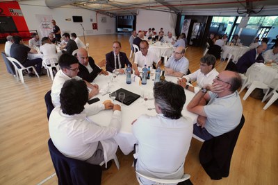 L’alcalde de Lleida, Miguel Pueyo, acompanyat dels tinents d’alcalde, Antoni Postius i Paco Cerdà, ha participat en la jornada sobre “Bones pràctique….