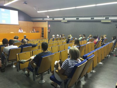 Sessió amb la doctora i professora de dret constitucional a la UB i adjunta per la defensa dels drets dels infants i adolescents del Síndic de Greuge….