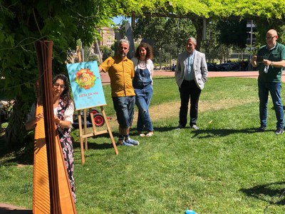 L’Estiu en viu s’iniciarà el proper divendres 17 de juny amb l’espectacle “Urban Passarel·la. Arpa i Dj en directe” amb el discjòquei Víctor Guersana….