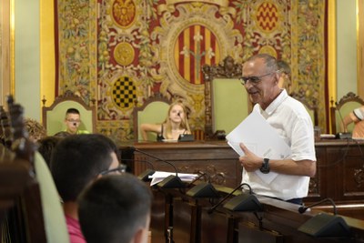 L'alcalde Pueyo ha saludat els nens i nenes i joves que ha participat avui en l'Audiència del Plenari dels infants i adolescents.
