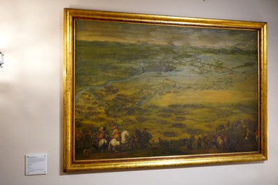 El quadre ja torna a estar penjat a l'escala principal de la Paeria.