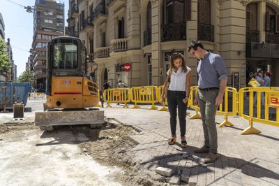 L'actuació se centra ara a la cruïlla de Democràcia i Cardenal Remolins.