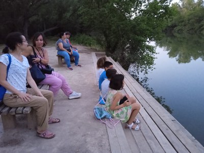 Els participants han pogut apreciar els canvis que hi ha al parc entre el dia i la nit.