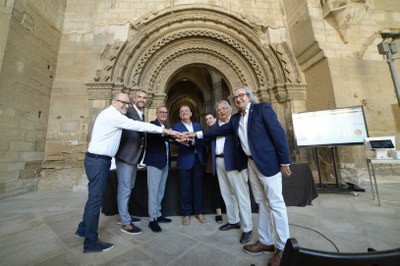 El conveni entre el Consorci del Turó de la Seu Vella i la Fundació ICG s'ha firmat a la Seu Vella..