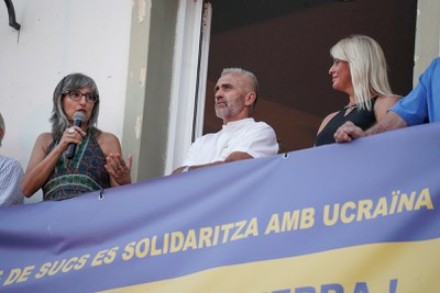 L'alcaldessa accidental i el president de l'EMD també s'han adreçat als veïns i veïnes que s'han concentrat a la Plaça Major.