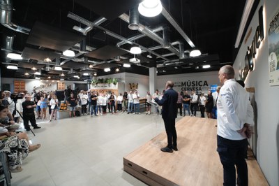 Un moment de l'acte, que ha tingut lloc al centre de producció de San Miguel a Lleida.