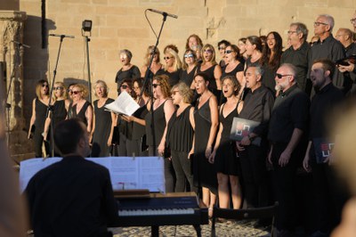 La Coral Maristes Montserrat ha posat la nota musical a l'acte.