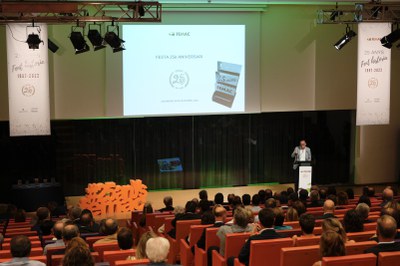 L'acte s'ha celebrat en la sala Leandre Cristòfol del Palau de Congressos.