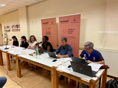 La regidora de la Bordeta, Mariama Sall, ha presidit la reunió del Consell de la Zona 11..