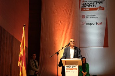 El paer en cap, Miquel Pueyo, ha felicitat els i les esportistes guardonades pels éxits assolits l'any passat.