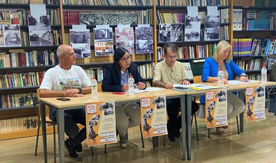 La signatura de la donació s'ha fet en un acte públic, obert als veïns i veïnes de Balàfia.