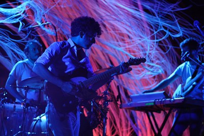 La combinació de tradició i electrònica, molt present als Manel.