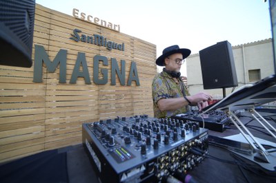 Loconut, durant la seva sessió a la plaça del Dipòsit.