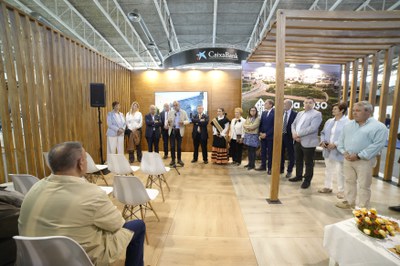 La recepció oficial s'ha fet a l'estand de la Paeria.