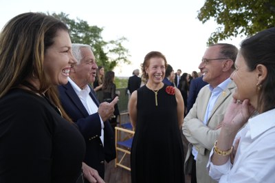 L'alcalde Pueyo ha agraït al celler de Raimat i a la Fundació la seva contribució a l’hora de donar a conèixer Lleida i el seu atractiu turístic.