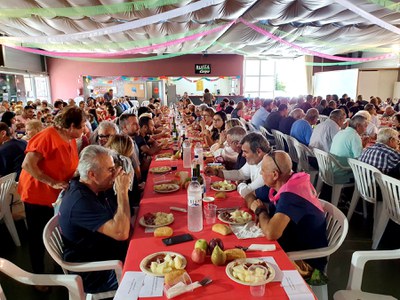 Els regidors Jordina Freixanet, Fèlix Larrosa i David Melé, avui al dinar.