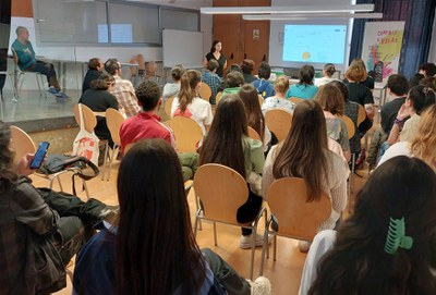 Taller, aquest dimecres a l'Escola d’Art Municipal Leandre Cristòfol, per prevenir i actuar davant d’abusos sexuals i altres formes de violència en e….