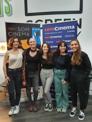 Algunes de les protagonistes de El sostre groc..