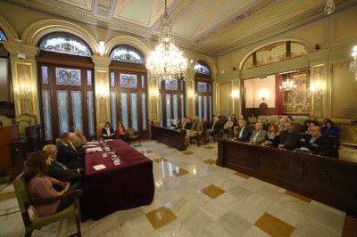 L'acte ha tingut lloc al Saló de Sessions.