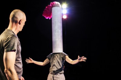 "What is that?" és l'última creació dels coreògrafs Thomas Eisenhardt i Kamilla Wargo Brekling.