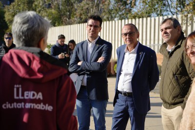 Pueyo, Postius i Melé han saludat els membres d'aquest equip de l'IMO.