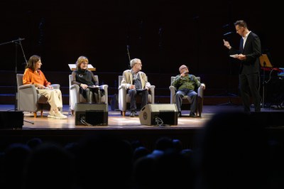 Sergi Grimau, conductor de l'acte, ha entrevistat quatre persones vinculades a l'entitat.